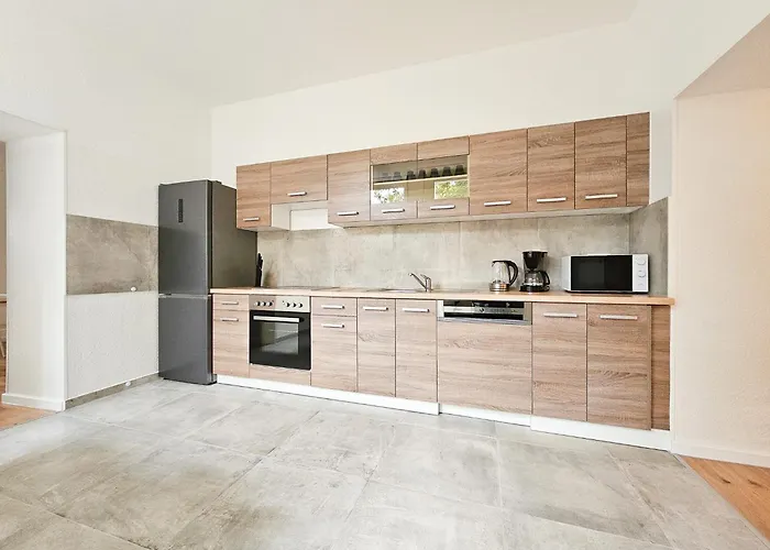 Tolstov - 4 Mit Terrasse Apartment